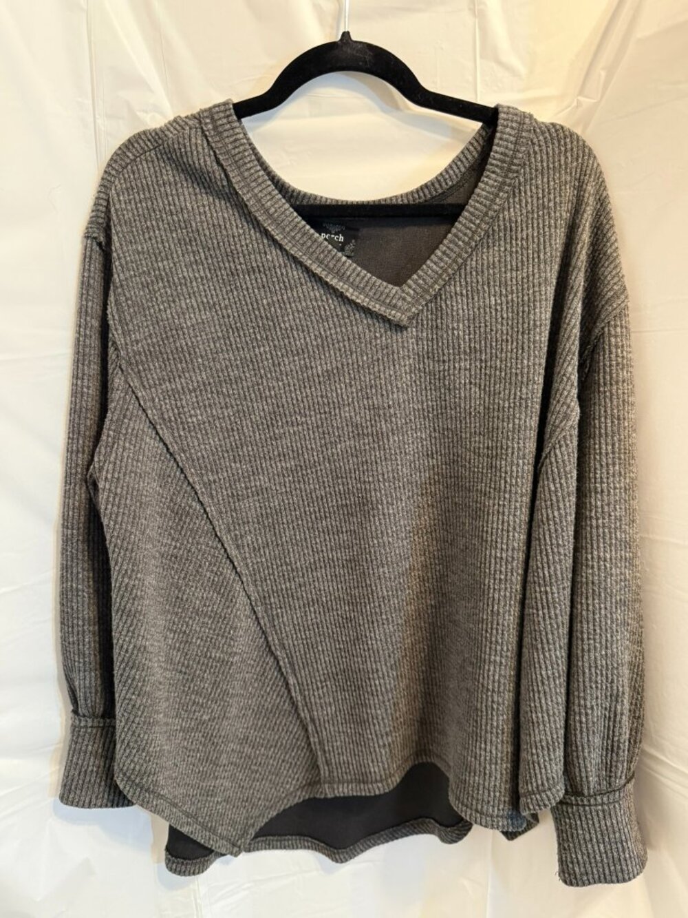Perch by Blu Pepper Grey Waffle Knit V-Neck Top Plus Size 2X Asymmetrical Hem